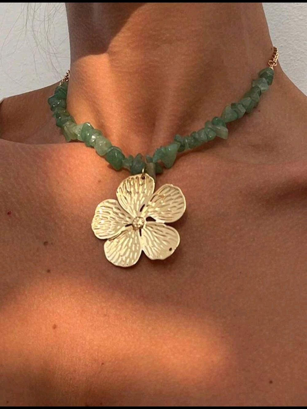 Gold Flower Pendant Green Stone Choker Necklace